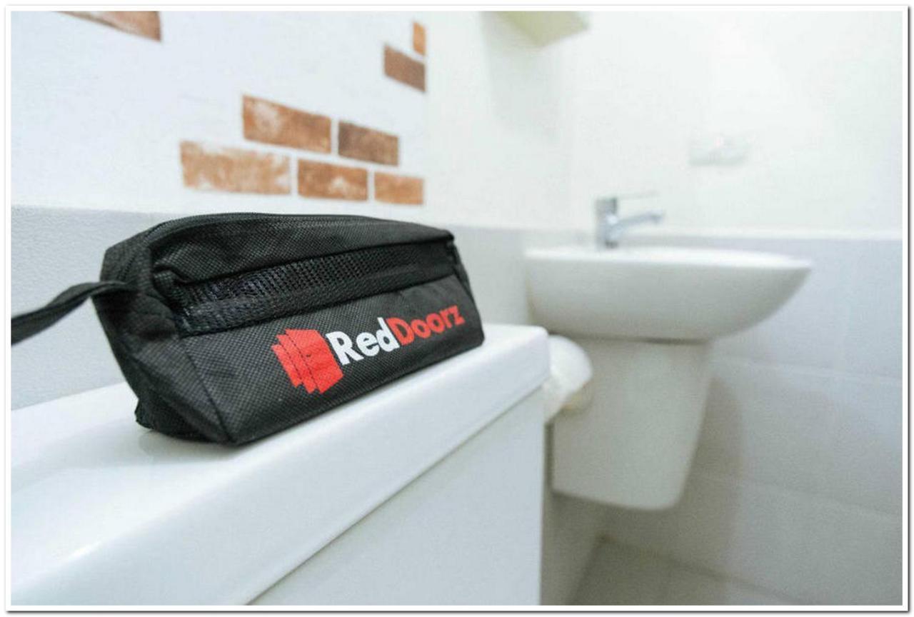 Reddoorz Near Penimbangan Beach Singaraja المظهر الخارجي الصورة